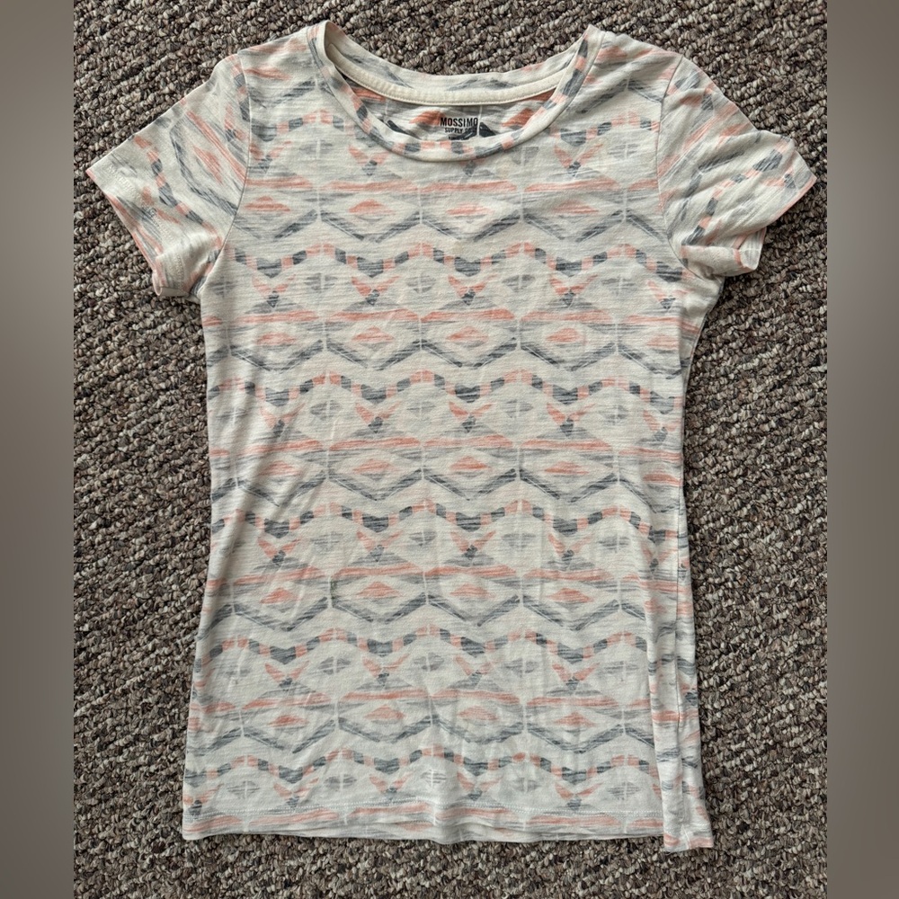Mossimo Supply Co Women's Tee Shirt short sleeve. Size XS. Creme w/ Orange Navy